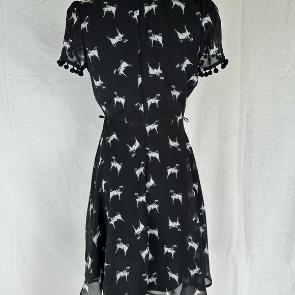 Smak Parlour short sleeve dress with dog design. - Picture 2 of 3